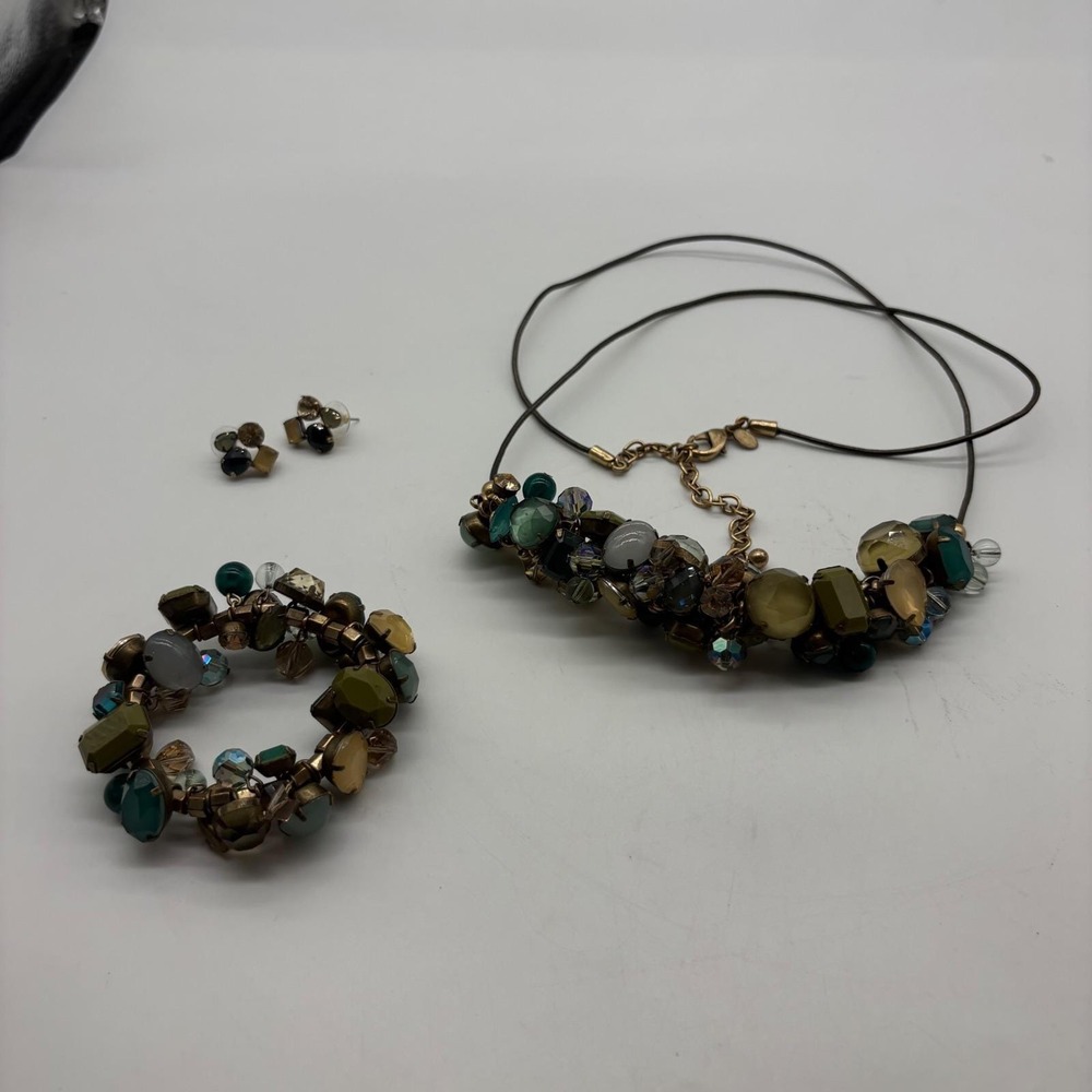 Chicos Green Crystal Rhinestone Statement Necklace Bracelet Earrings Set